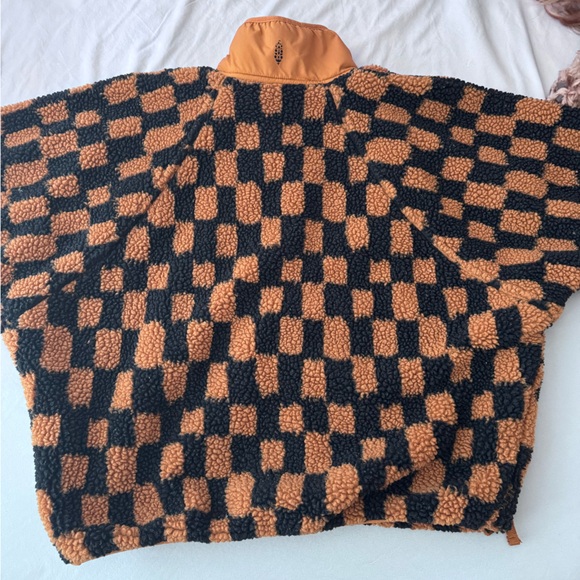 Free people movement jacket in toasted coconut, size medium. - Picture 4 of 7